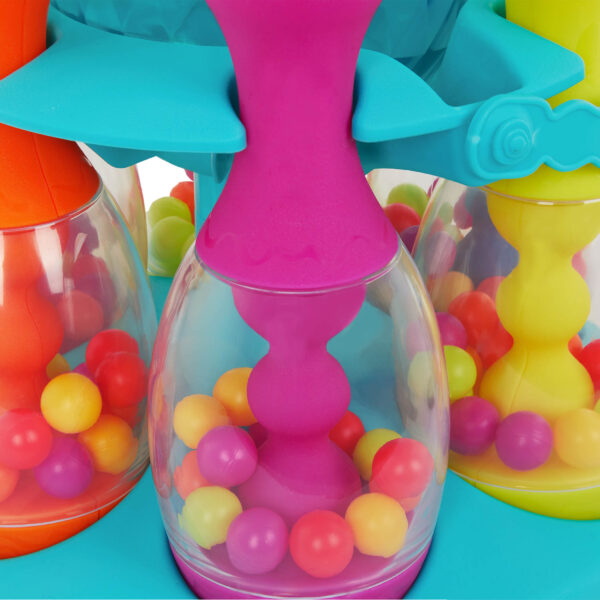 Kolorowe kuleczki wewnątrz kręgla B.Toys
