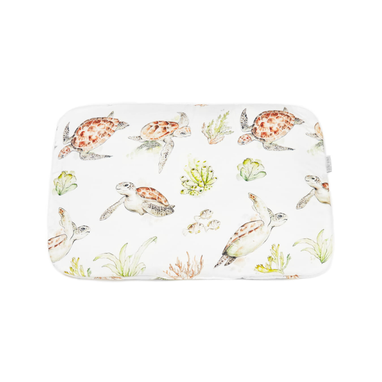 Qbana Mama Poduszka bambusowa PACIFIC TURTLE 40x60 (1).png