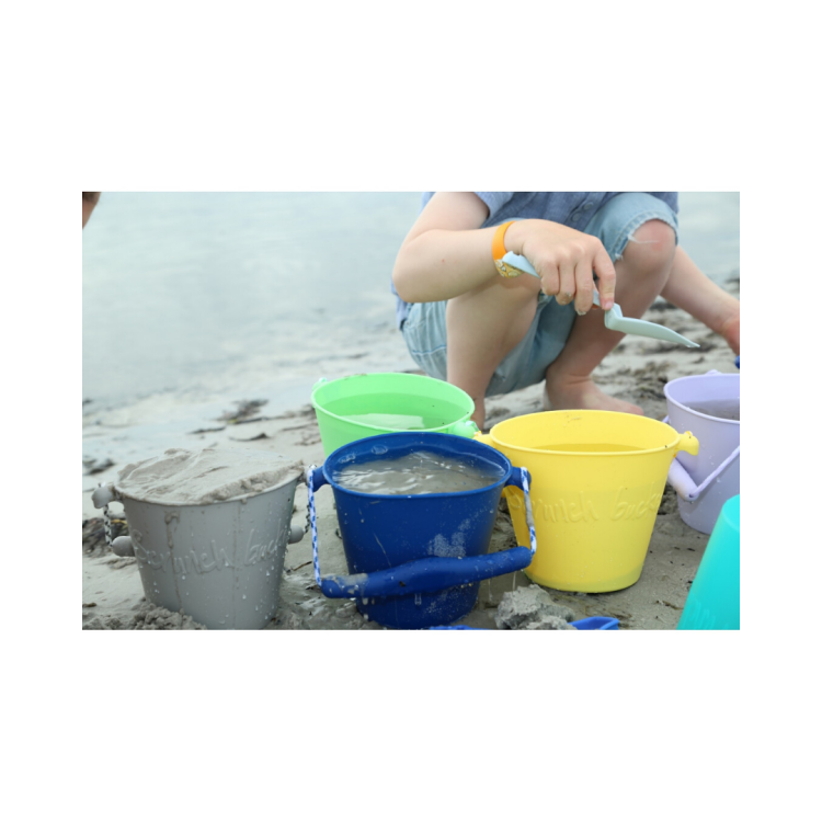 6-Funkit World Składane wiaderko do wody i piasku Scrunch Bucket Rust.png