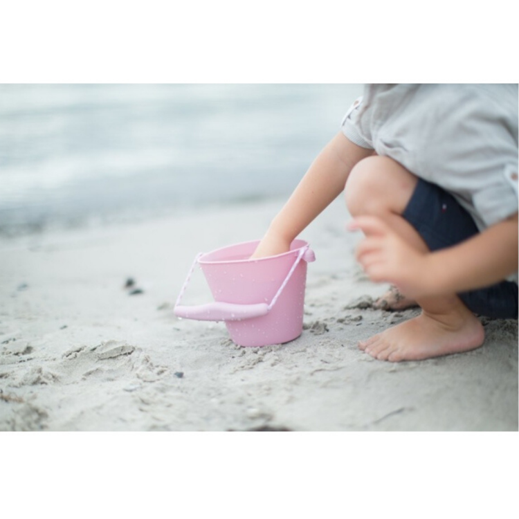 3-Funkit World Składane wiaderko do wody i piasku Scrunch Bucket Pudrowy róż.png