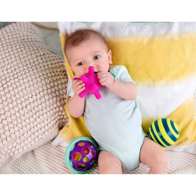 B. Toys Ball-a-baloos Piłki sensoryczne z piłką świecącą (2).png