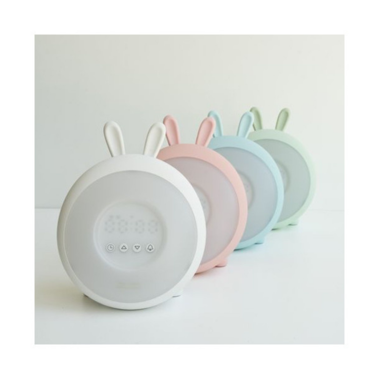 RABBIT & FRIENDS Lampka budząca światłem króliczek biały (1).png